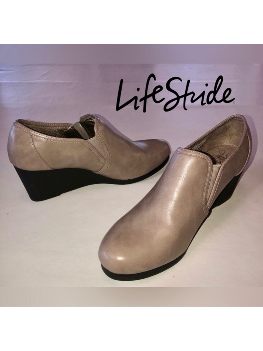 NWOB LIFE STRIDE Wedge Ankle Boots Slip-On Beige (10 M)